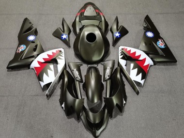 04-05 Tiburón Verde Militar ZX10R Carenado