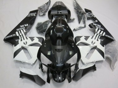 05-06 Logotipo De Punisher En Blanco & Negro Mate CBR600RR Carenado