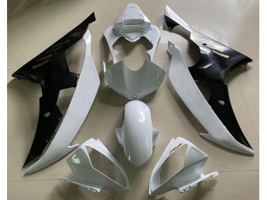 08-16 Blanco Brillante & Negro & Dorado R6 Carenado
