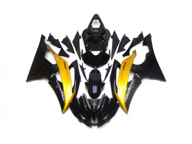 08-16 Negro & Dorado Brillante R6 Carenado