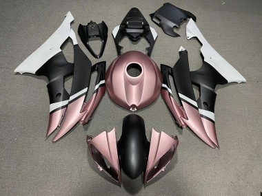 08-16 Negro Mate & Oro Rosa R6 Carenado