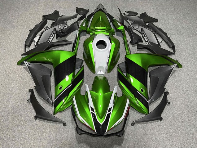 15-18 Verde Blanco & Negro R3 Carenado 15-18 Verde Blanco & Negro R3 Carenado