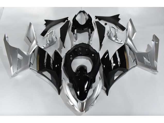 18-23 Plata & Negro Ninja 400 Carenado 18-23 Plata & Negro Ninja 400 Carenado