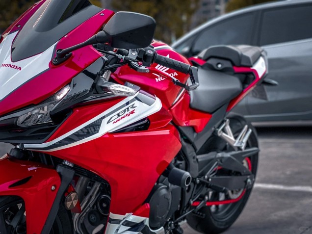 Carenados Moto Honda CBR400R 2022 - Rojo Blanco
