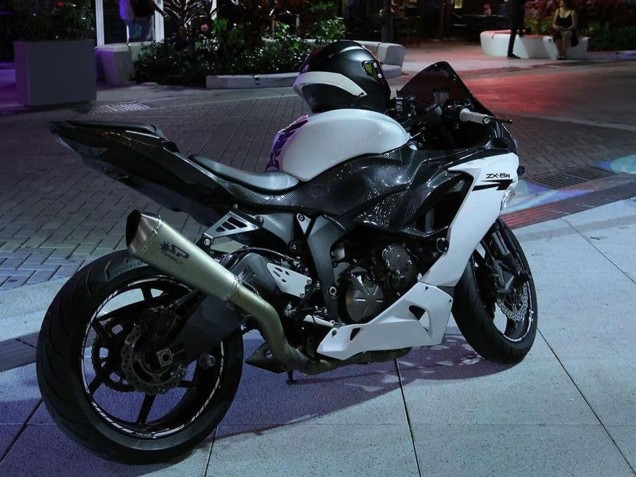 Carenados Moto Kawasaki ZX6R 2019-2022 - Blanco Negro FibraCarbono