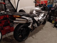 He tenido una experiencia fantástica. Originalmente les compré un kit hace un tiempo para reemplazar los plásticos dañados por las orugas en una VFR800 2002, y no podría haber estado más feliz con la calidad del producto que recibí. Todo se atornilla directamente a los puntos de montaje originales con un mínimo de dolor de cabeza y el resultado final luce fantástico. Además, el servicio al cliente ha sido fantástico y ha sido muy receptivo y útil conmigo como cliente recurrente. No tengo más que cosas buenas que decir y estaría encantado de recomendar sus productos a cualquiera en el mercado de plásticos para motocicletas.